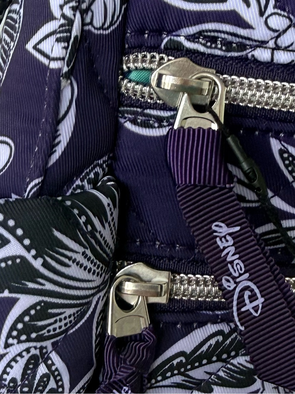 Vera Bradley Disney Flirty Floral Tiple Zip Shoulder Bag - Picture 10 of 11